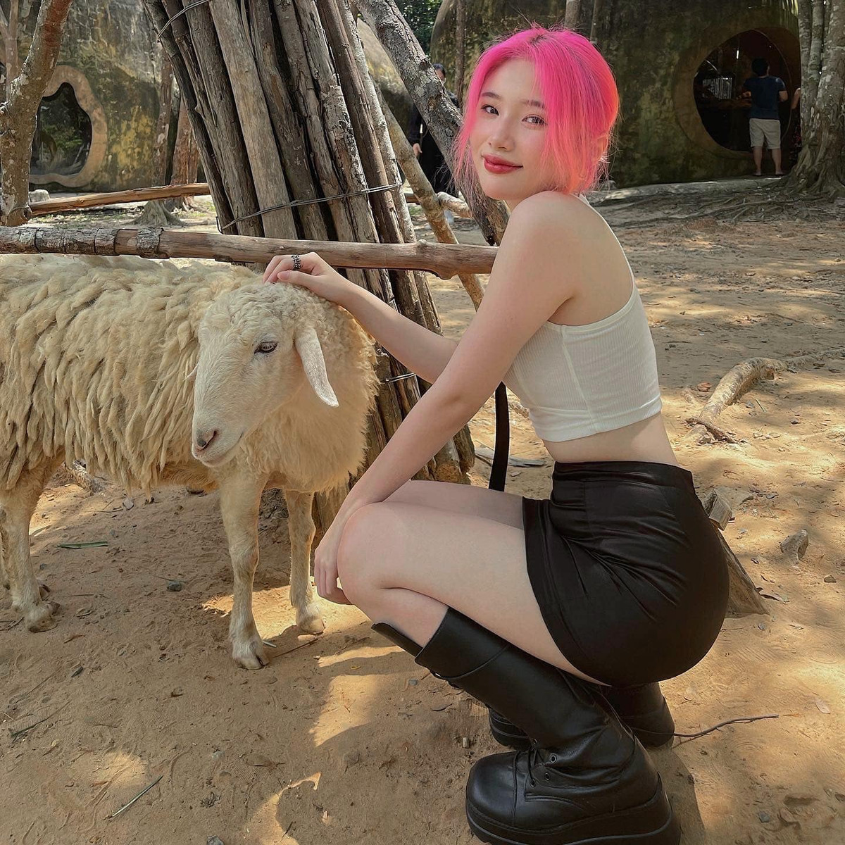 Được biết, Thanh Xuân hiện đang theo học ngành Thiết kế đồ họa, Đại học RMIT