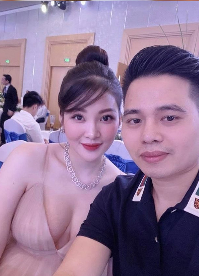 Sau khi trải qua 2 lần sinh nở, Thu Hương vẫn giữ được thân hình quyến rũ.