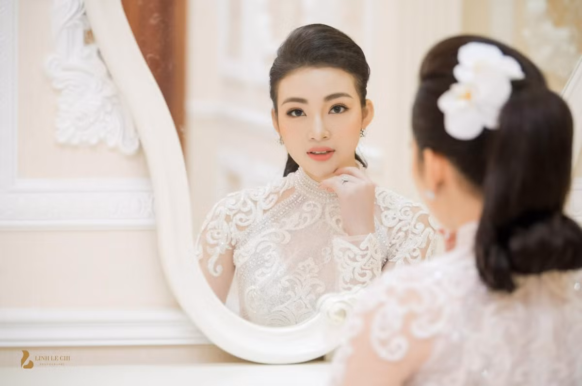 Những hình ảnh diện bikini khoe dáng hiếm khi được nàng hot girl đăng tải trên mạng xã hội.