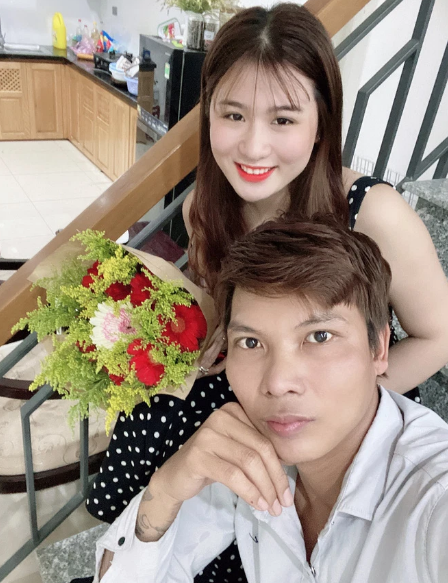 Ngoài ra, nhiều netizen lại cho rằng Kim Thủy "ăn bám", "lợi dụng" Lộc Fuho sau khi anh chàng nổi tiếng.