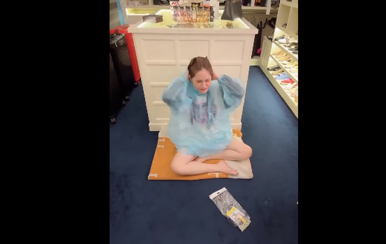 Quyết định nhanh chóng của vị doanh nhân này đã khiến cư dân mạng không khỏi trầm trồ với độ chiều vợ của "chồng nhà người ta".