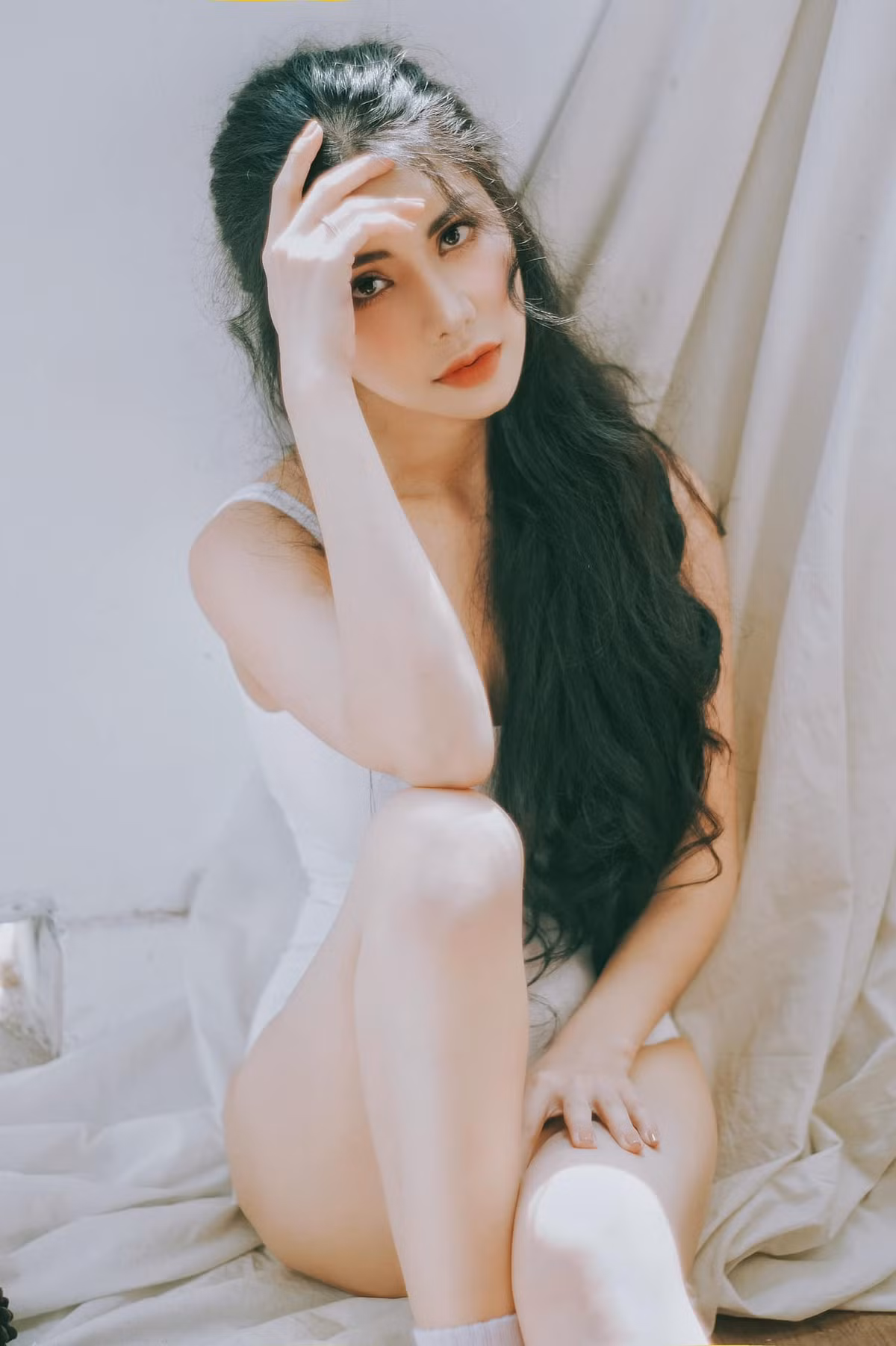 Một số cuộc thi sắc đẹp mà Loan Vương từng tham gia phải kể đến như: Hoa hậu Quý bà Quốc tế năm 2018 và đăng quang ngôi vị cao nhất; lọt Top 5 Hoa hậu du lịch 2008, Top 5 Nữ hoàng doanh nhân 2015, là Á hậu cuộc thi Hoa hậu Quý tộc Thế giới 2017.