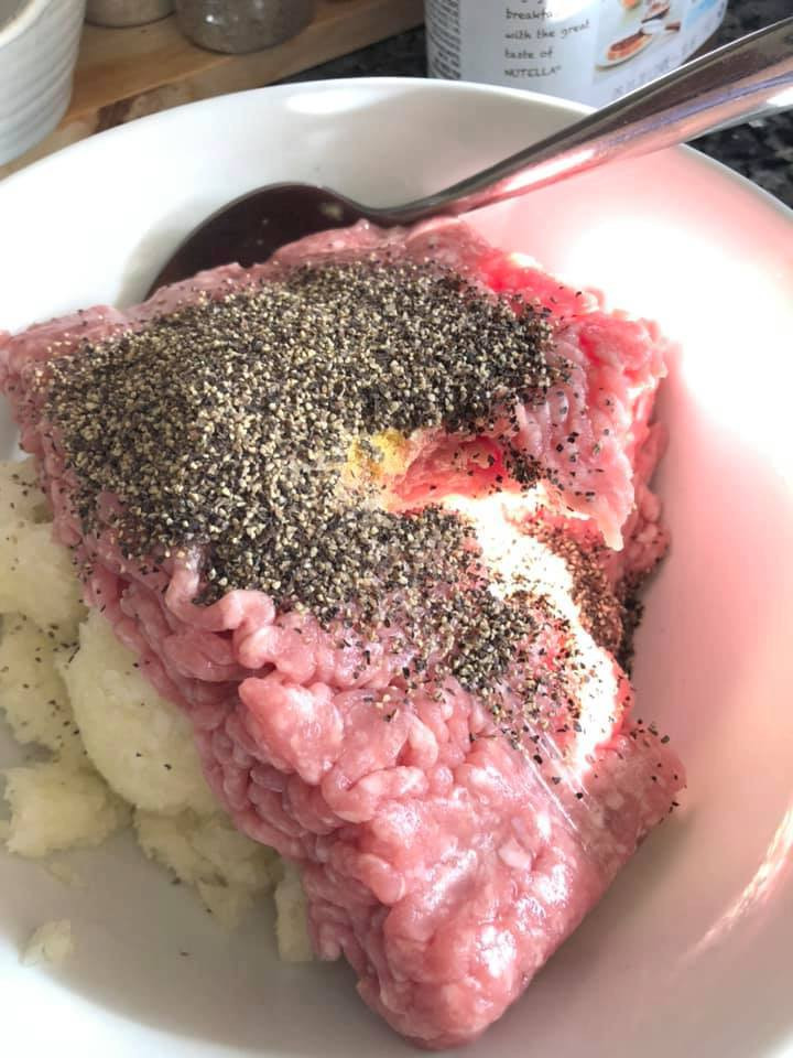 Lại tiếp tục một màn nêm nếm hạt tiêu quá lố.