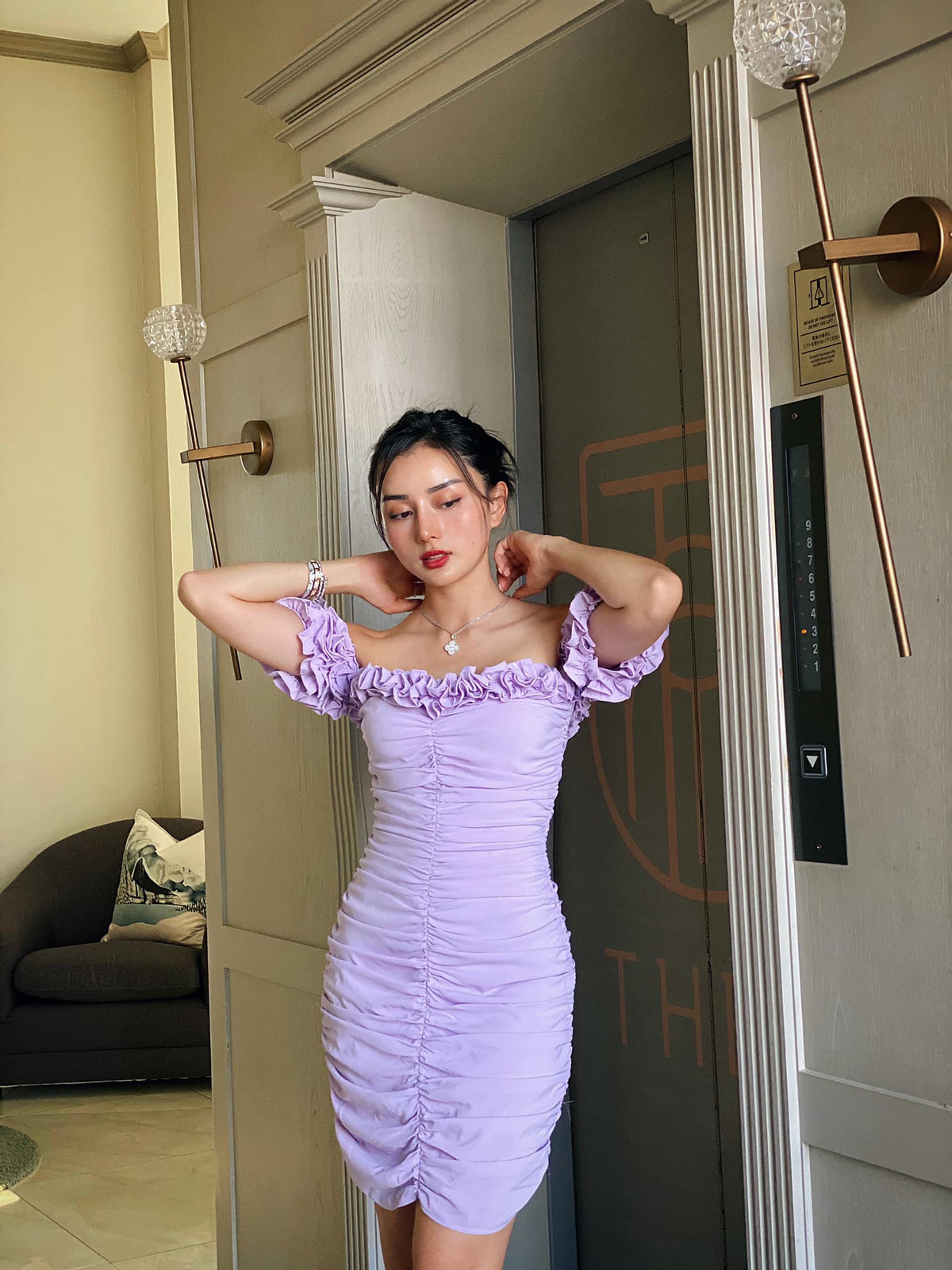 Ở thời điểm đó, cô nàng hot girl vô danh được cư dân mạng ưu ái gọi bằng cái tên "Phạm Băng Băng phiên bản Việt" vì ngoại hình hao hao giống nữ diễn viên hàng đầu Hoa ngữ. Ảnh: FBNV