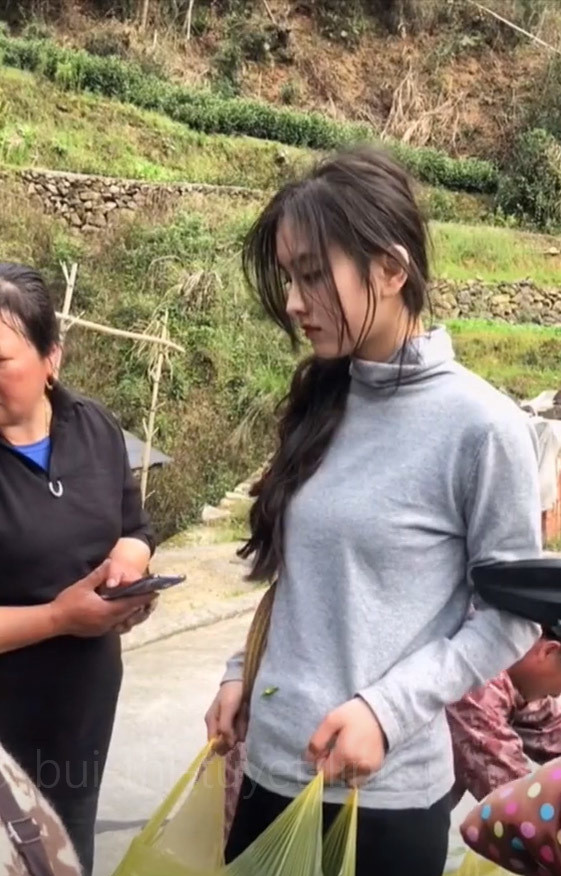 Gái xinh vùng cao đẹp thuần khiết khiến netizen ráo riết tìm “info“ Gai xinh vung cao dep thuan khiet khien netizen rao riet tim “info“