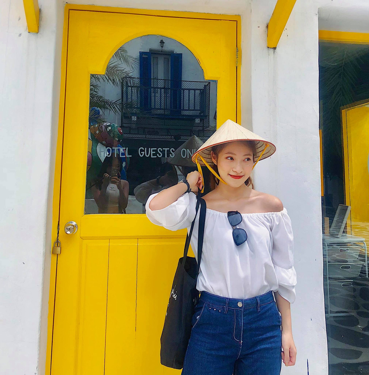 Hiện nay, Khánh Vy không chỉ là một MC mà còn là một YouTuber, một người truyền cảm hứng về việc học tiếng Anh. Ảnh: FBNV