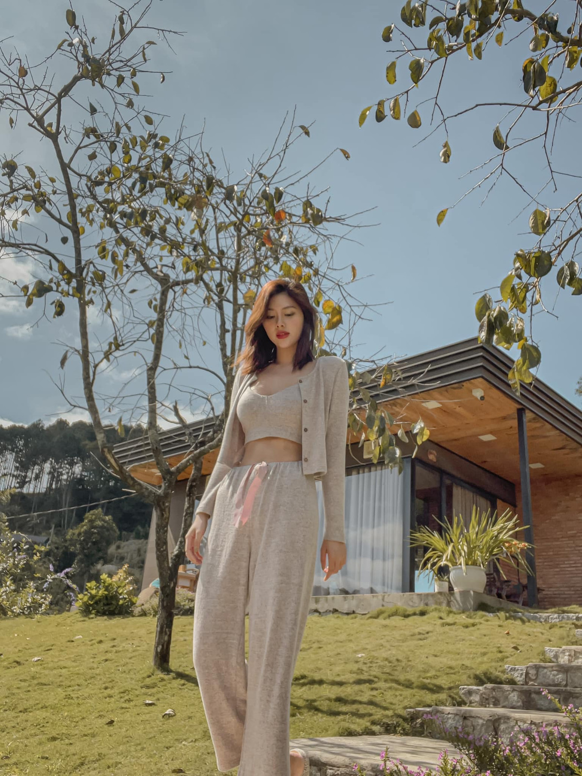 Đường cong cơ thể của Huỳnh Tiên luôn khiến mọi người trầm trồ mỗi khi cô diện bikini hoặc những bộ trang phục táo bạo.