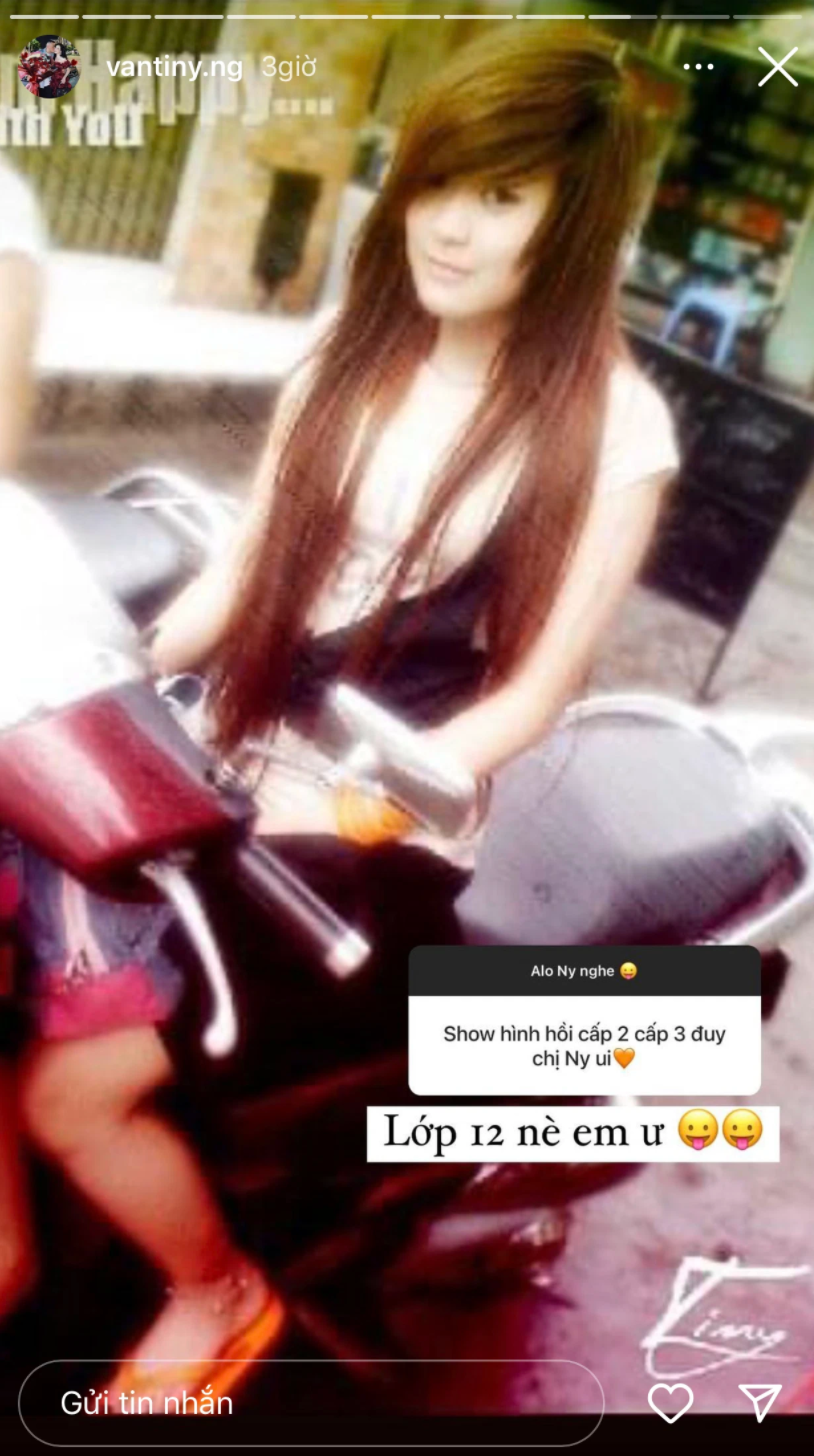 Mới đây, một hình ảnh "ngày xửa ngày xưa" được chính Vân Tiny chia sẻ đã làm cư dân mạng bất ngờ, bởi nhan sắc quá khứ của cô quá khác biệt so với hiện tại. Cụ thể trong màn hỏi đáp với cư dân mạng, bà xã Fabo Nguyễn tiết lộ hình ảnh của mình hồi lớp 12 (khoảng năm 2010).