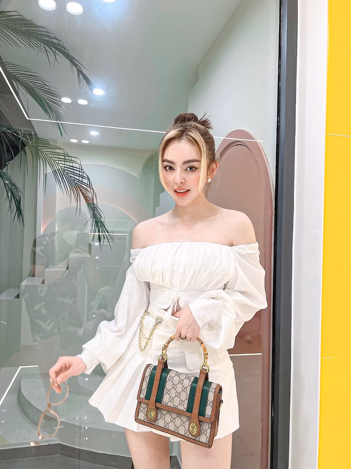 Độ giàu có và chịu chi của Trang Nemo khiến cư dân mạng không ít lần "choáng váng".