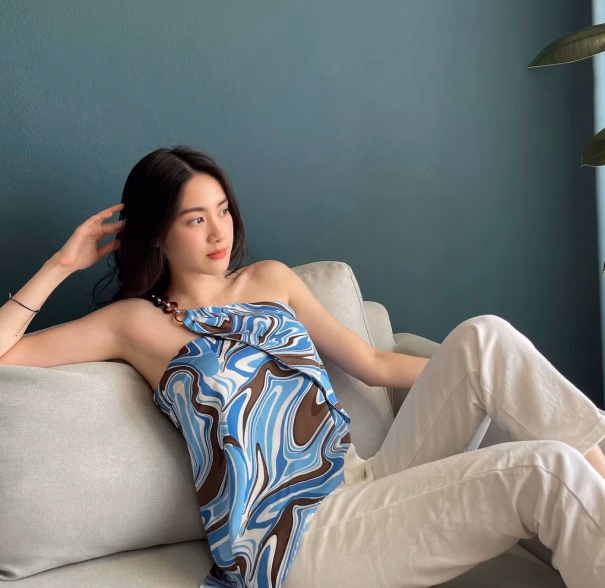 Ngoài nhan sắc xinh đẹp, cô nàng còn sở hữu hình thể mảnh mai, chuẩn châu Á. Ảnh: IGNV