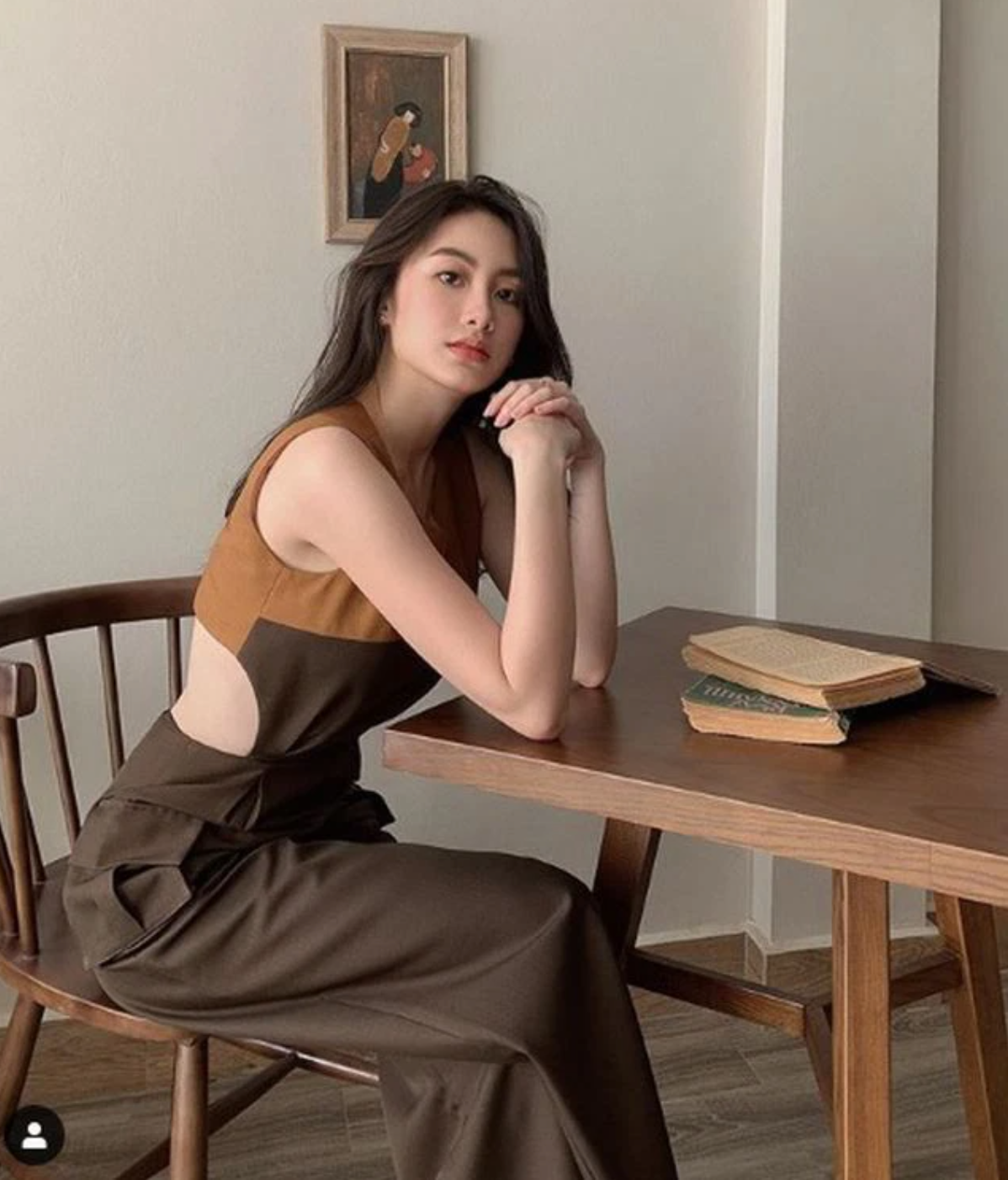 Sau thời gian ở ẩn, hiện tại Phoiphailin Sivilay đã phát triển được sự nghiệp riêng trong lĩnh vực kinh doanh và thời trang. Được biết, cô tốt nghiệp ngành Kinh tế thiết kế thời trang, trường Regent's University London (Anh).