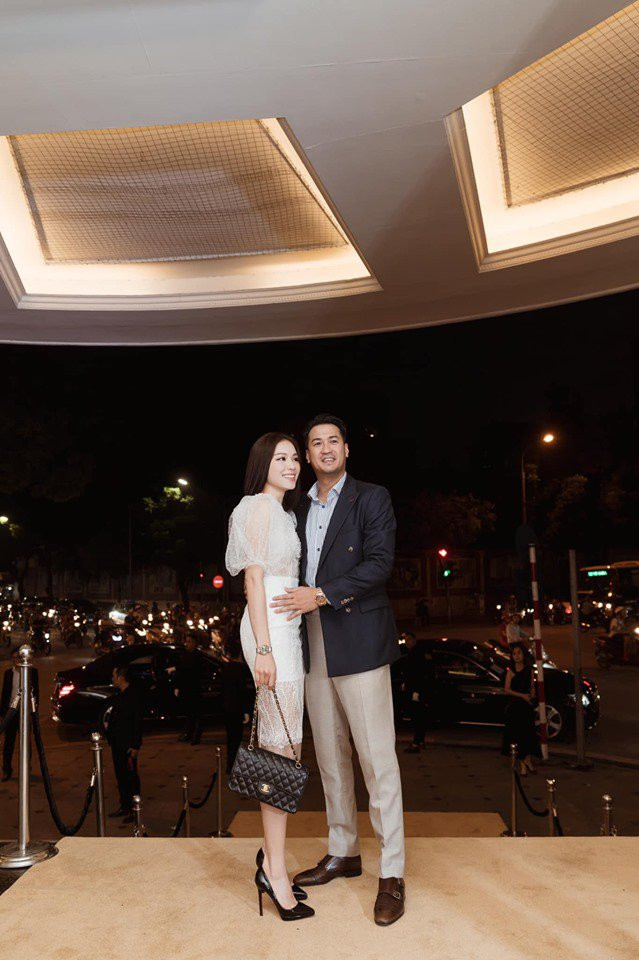 Chàng thiếu gia thường xuyên cùng Linh Rin có những màn phát "cẩu lương" chất lượng và lần nào cũng khiến netizen phải phát ghen vì quá đẹp đôi.