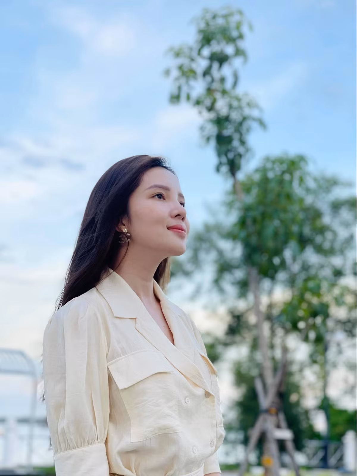 Mỗi lần xuất hiện, nữ giảng viên Cần Thơ đều rất chỉn chu, trau chuốt ngoại hình.