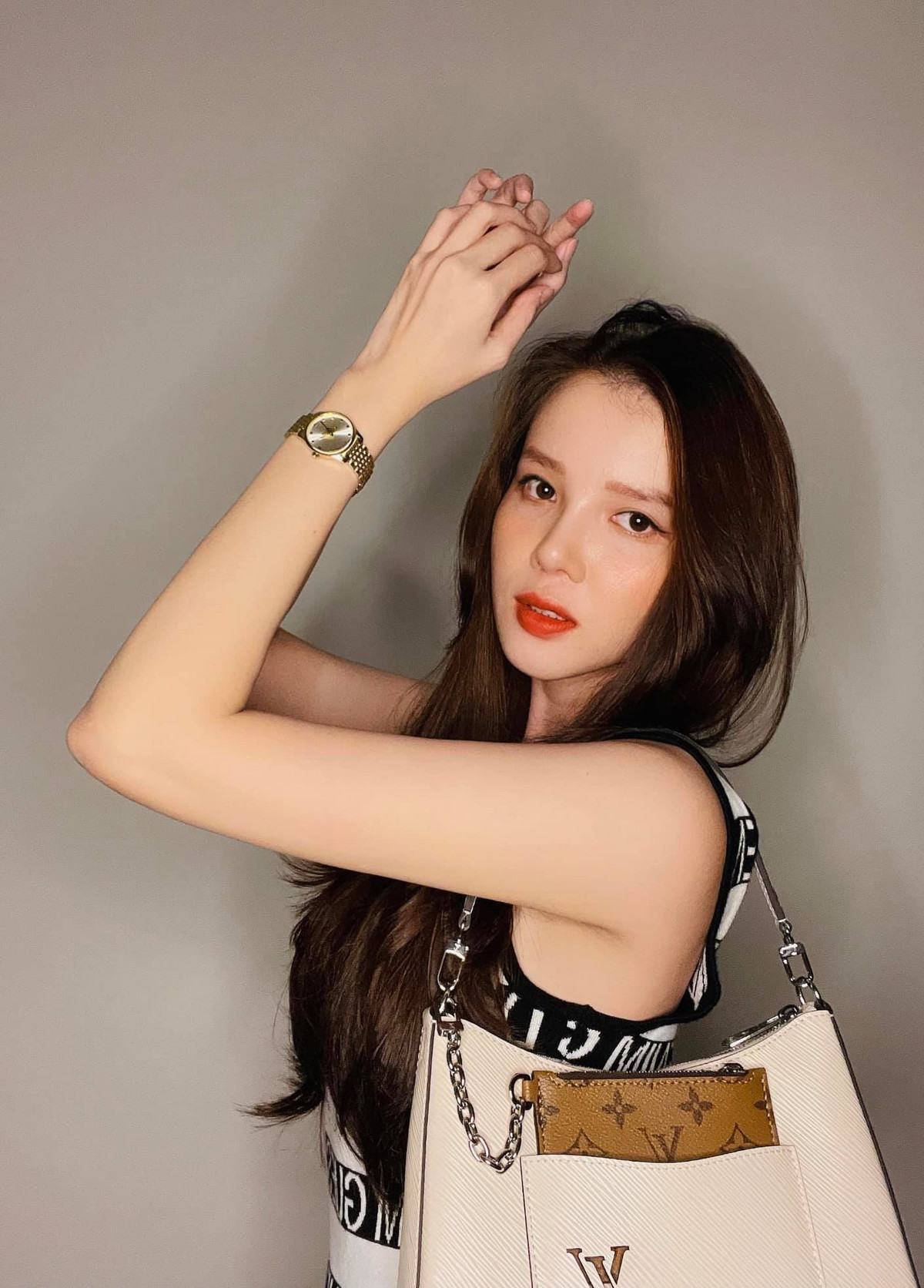 Để có được vóc dáng mỹ miều điểm 10, Thuý Vi cũng phải dành nhiều thời gian luyện tập kết hợp với chế độ ăn khoa học.