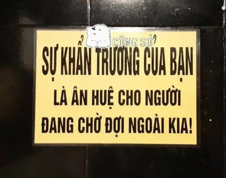 Đây chắc chắn là biển báo "bá đạo" mà bạn "thấy một lần là nhớ cả đời" và không thể nào đi nhầm toilet được.
