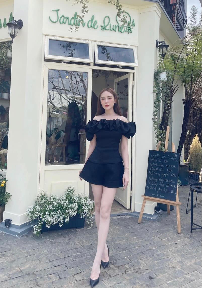 Tuy nhiên, không tránh khỏi những ý kiến trái chiều vì "nghiện thẩm mỹ". Dẫu vậy, Kelly tự tin với diện mạo ở hiện tại.