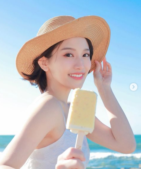 Nàng hot girl 9X thu hút hơn 700.000 follower tại trang cá nhân có tên @snowbabyq.