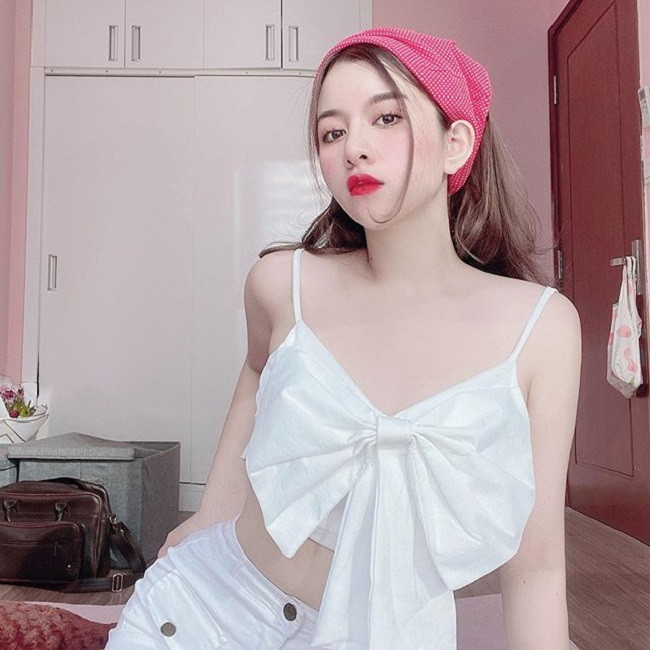 Trước đây, Thanh Hải được biết đến với cái tên "hot girl công sở" khi gắn bó với công việc văn phòng nhưng lại sở hữu số đo hình thể ấn tượng trong giới người đẹp.