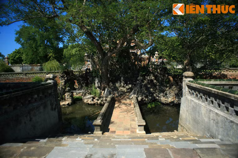 Trong giai đoạn đầu, Cung Trường Ninh đóng vai trò một hoa viên nơi các chúa Nguyễn mời mẹ đến thăm thú, du ngoạn. Cuối đời Nguyễn, nơi đây trở thành nơi ăn chốn ở, sinh hoạt của các bà hoàng như bà Lệ Thiên Anh (vợ vua Tự Đức), bà Từ Minh (vợ vua Dục Đức), bà Tiên Cung (vợ vua Đồng Khánh) v..v..