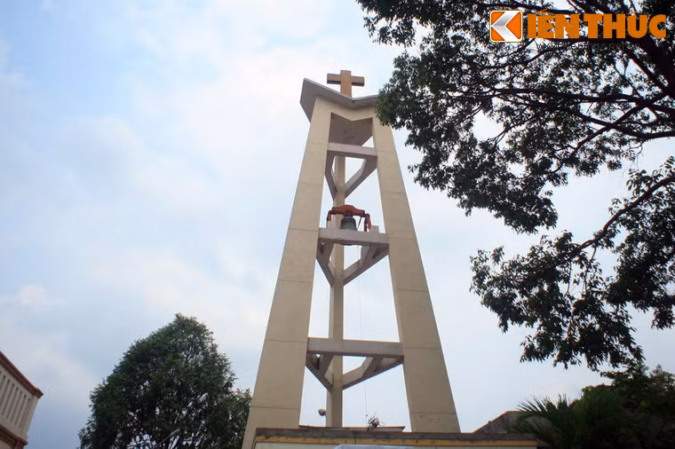 Những năm gần đây, nhà thờ Chí Hòa nổi tiếng với thánh lễ Lòng Chúa Thương Xót, được cho là rất linh ứng, ai đến cầu nguyện cũng được Thiên Chúa nhậm lời.