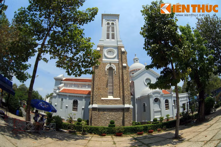 Công trình hai nhà thầu Baader và Lamorte của Pháp thi công.