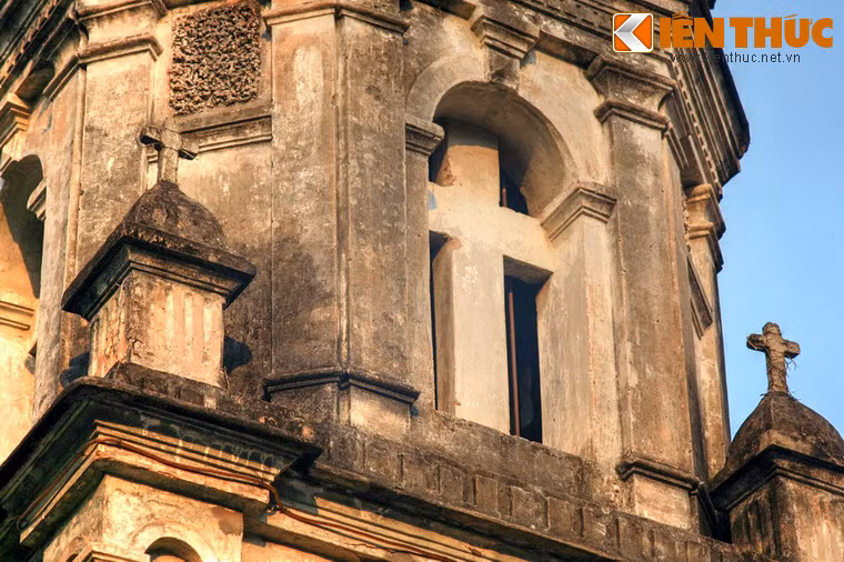 Nhà thờ An Thái được xây dựng theo phong cách kiến trúc Phục hưng với những họa tiết trang trí tinh tế.