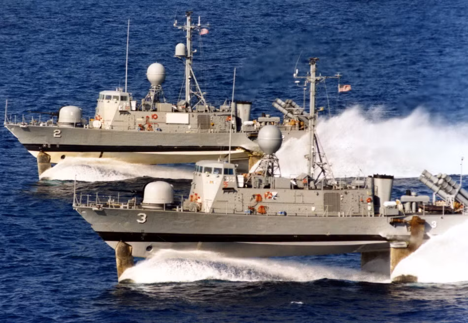 Ngày 30/7/1993, toàn bộ 6 tàu tên lửa lớp Pegasus bị rút khỏi trang bị Hải quân Mỹ. Đó là lớp tàu tên lửa nhỏ cuối cùng của nước Mỹ.