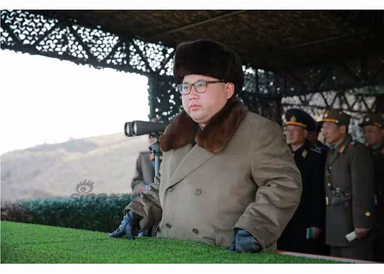 Ông Kim Jong-un cũng nhấn mạnh rằng, để công tác phòng thủ bờ biển tốt hơn, cần phải tăng cường hơn nữa công tác đào tạo, huấn luyện cho các đơn vị của Quân đội Triều Tiên.