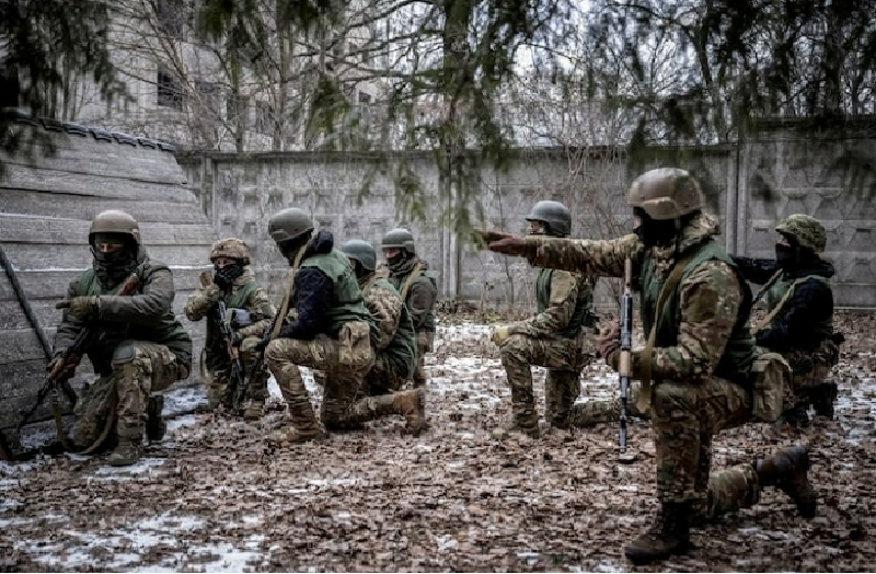 Ông Aleksey Dyumin đã dựa trên mô hình chiến đấu của lực lượng đặc biệt, điều chỉnh sâu sắc đội biệt kích, áp dụng tổ chức chiến đấu cấp tiểu đoàn và tối ưu hóa cơ cấu phân cấp, giúp cải thiện đáng kể hiệu quả chiến đấu và tính linh hoạt của đơn vị. Ảnh: AP.