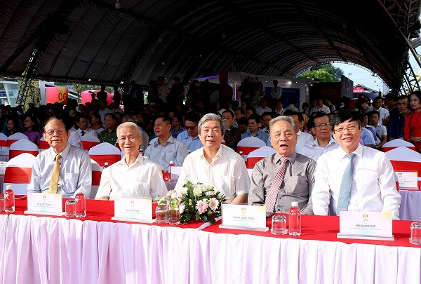 Be mac Hoi Bao toan quoc 2024: Bao chi thuc day doi moi sang tao-Hinh-7