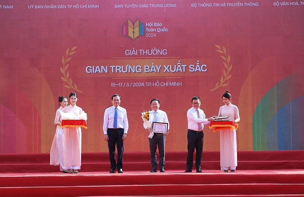 Be mac Hoi Bao toan quoc 2024: Bao chi thuc day doi moi sang tao-Hinh-8