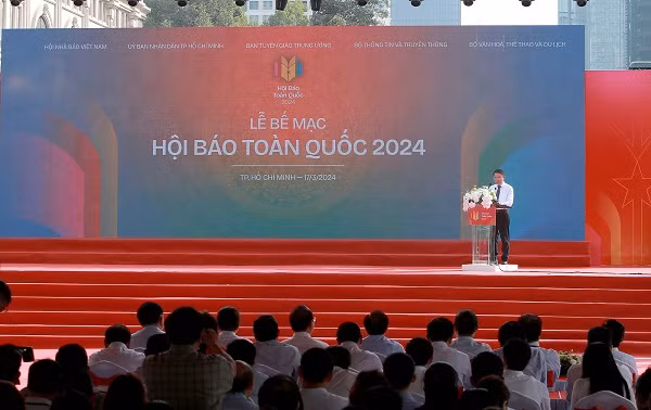 Be mac Hoi Bao toan quoc 2024: Bao chi thuc day doi moi sang tao-Hinh-4