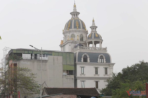 Choáng ngợp những lâu đài “khủng” của làng tỷ phú tại Vĩnh Phúc - Hình 5 Choang ngop nhung lau dai “khung” cua lang ty phu tai Vinh Phuc-Hinh-5