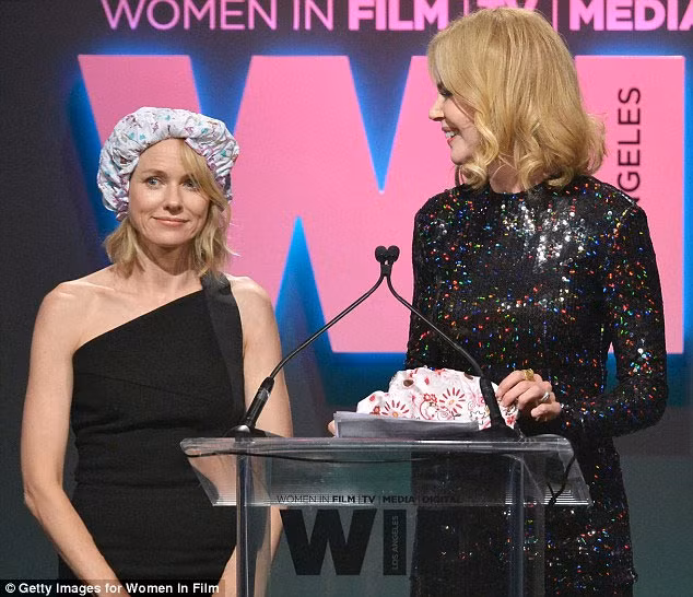 Nicole Kidman gay soc voi man hon moi dong gioi-Hinh-7