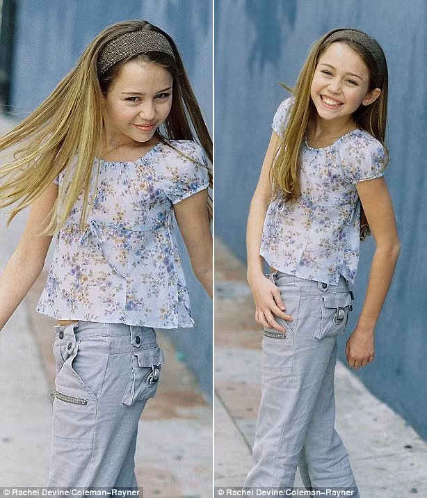 Đây là lần đầu tiên làm mẫu của Miley nhưng trước ống kính máy ảnh, cô bé tự tin và luôn thuyết phục mọi người bởi nụ cười đáng yêu.