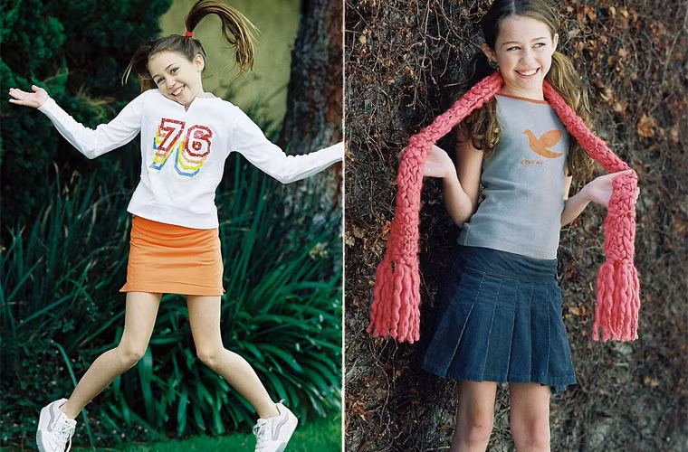 Những bức ảnh này được chụp trước thời điểm Miley nhận vai diễn mang tính đột phá trong "Hannah Montana" và nhờ nó mà cô bước lên hàng sao Hollywood như bây giờ.