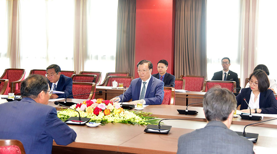 Bi thu Thanh uy Dinh Tien Dung: “Ha Noi luon coi mo chao don nha dau tu Han Quoc”-Hinh-3