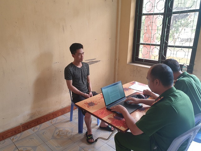 Hai Duong: To chuc “tiec ma tuy” trong quan karaoke, 2 doi tuong bi khoi to-Hinh-3