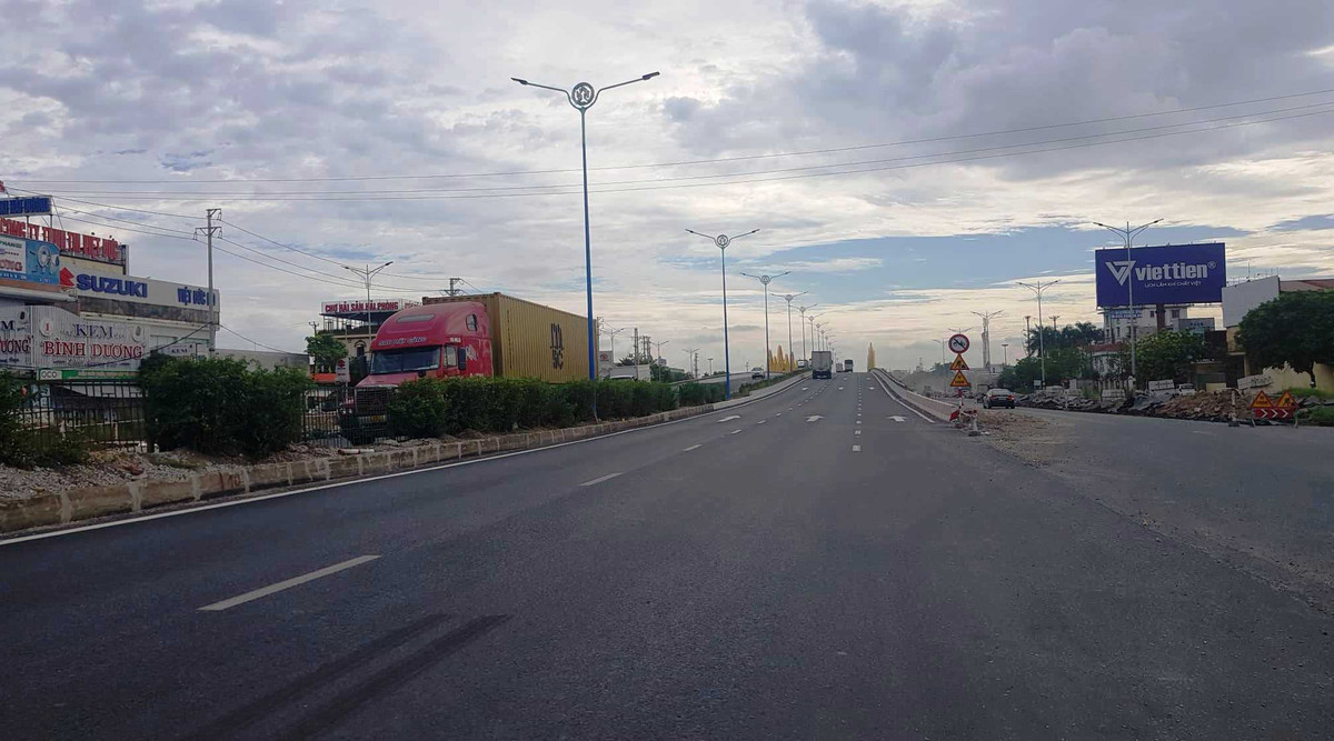 Mới đây, thành phố Hải Dương đã tổ chức lễ thông xe kỹ thuật cầu vượt Ngô Quyền tại nút giao đường Ngô Quyền và Quốc lộ 5. Đây là một trong những dự án trọng điểm của tỉnh Hải Dương. 