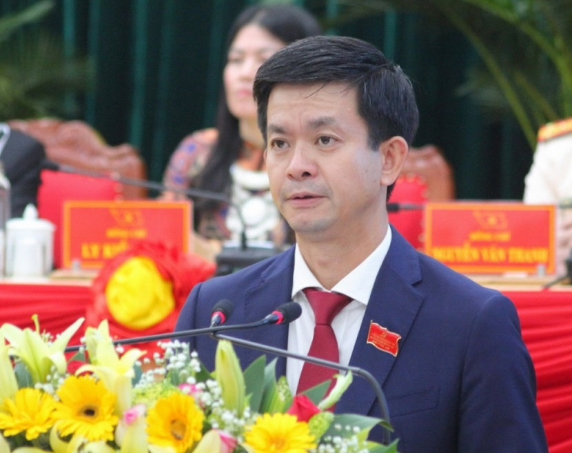  Bí thư Tỉnh ủy Quảng Trị Lê Quang Tùng làm Trưởng Ban Chỉ đạo phòng, chống tham nhũng, tiêu cực tỉnh. Ông Tùng 51 tuổi; quê quán Hà Tĩnh, nguyên Thứ trưởng Bộ Văn hóa, Thể thao và Du lịch.