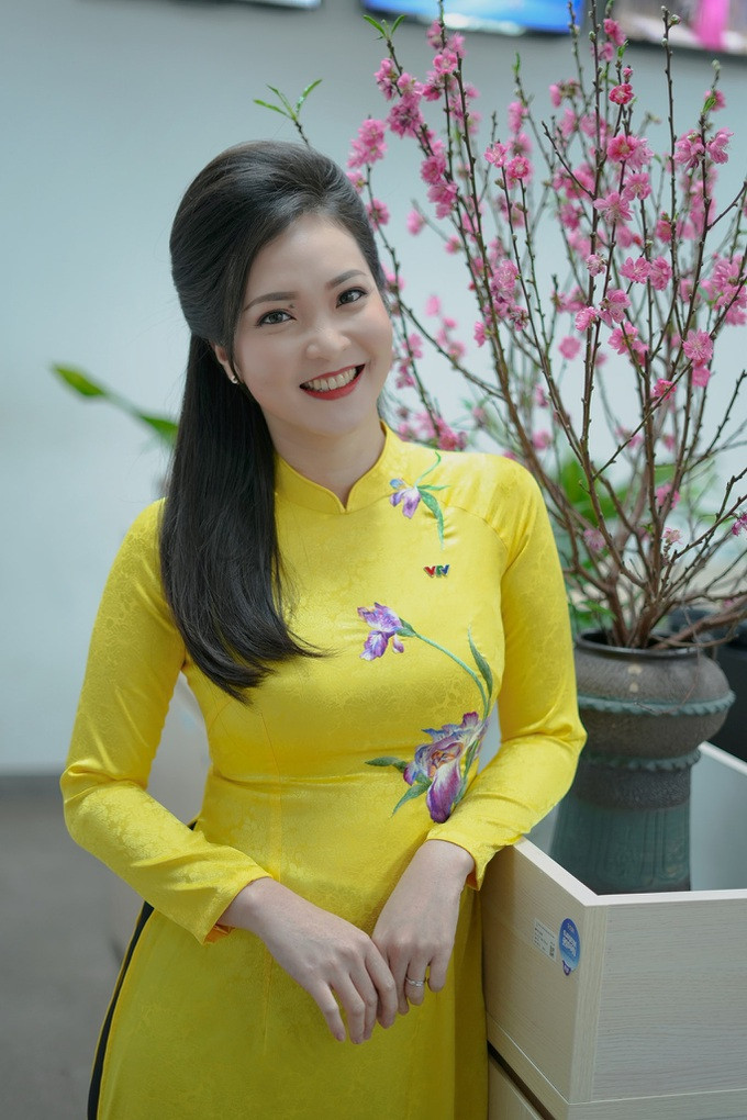 “Mất tích” trên Thời sự 19h, BTV miền Tây xinh đẹp Phương Thảo hiện ra sao? - Hình 3 “Mat tich” tren Thoi su 19h, BTV mien Tay xinh dep Phuong Thao hien ra sao?-Hinh-3