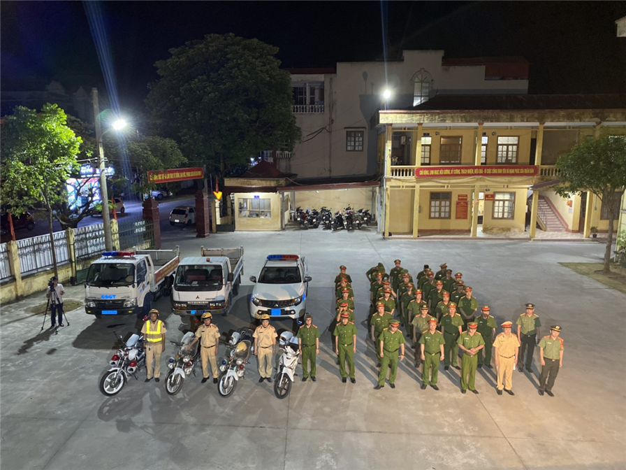 Theo Công an tỉnh Hải Dương, từ ngày 16/7 đến nay, Tổ công tác 151 trên địa bàn toàn tỉnh đã phát hiện gần hàng chục vụ án, bắt hàng chục đối tượng có hành vi vi phạm về ANTT, kiểm tra và nhắc nhở hơn 700 trường hợp có biểu hiện vi phạm khác, không xử phạt. Sự ra đời của các Tổ công tác 151 mang sứ mệnh là “cú đấm thép” đối với tội phạm và các hành vi vi phạm pháp luật, được người dân kỳ vọng sẽ đảm bảo bình yên cho cuộc sống người dân.