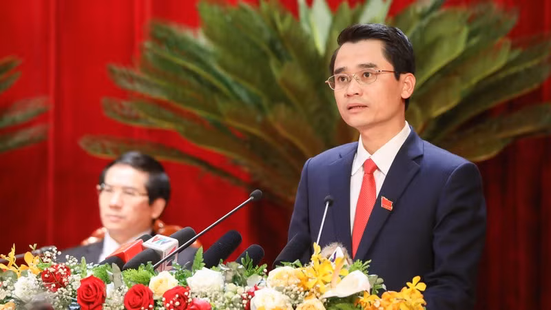 Ky luat canh cao PCT Quang Ninh Pham Van Thanh lien quan Viet A