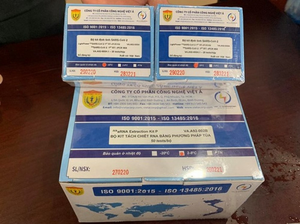 Trên cơ sở này, ngày 4/12/2020, Bộ Y tế ban hành Quyết định số 5071 do Thứ trưởng Nguyễn Trường Sơn ký cấp số đăng ký lưu hành đối với bộ kit xét nghiệm COVID-19 của Công ty Việt Á có giá trị 5 năm là trái thẩm quyền và vi phạm Quyết định số 1353 của Bộ Y tế. Việc cấp số đăng ký cho Công ty Việt Á là không đúng đối tượng, vì đây là tài sản công thuộc sở hữu Nhà nước do Bộ KHCN là đại diện chủ sở hữu, Bộ KHCN chưa quyết định xử lý bàn giao cho Công ty Việt Á.