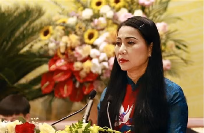  Bí thư Tỉnh ủy Vĩnh Phúc Hoàng Thị Thuý Lan. Ngày 15/6, Ban Thường vụ Tỉnh ủy có quyết định 594 thành lập Ban Chỉ đạo phòng chống tham nhũng, tiêu cực tỉnh gồm 15 thành viên do bà Hoàng Thị Thúy Lan, Ủy viên Trung ương Đảng, Bí thư Tỉnh ủy, Chủ tịch HĐND tỉnh, Trưởng đoàn ĐBQH tỉnh Vĩnh Phúc làm Trưởng Ban Chỉ đạo. Ngày 7/7, Ban Chỉ đạo phòng, chống tham nhũng, tiêu cực tỉnh Vĩnh Phúc họp phiên thứ nhất cho ý kiến cụ thể quy chế làm việc, quyết định phân công nhiệm vụ, dự kiến chương trình công tác 6 tháng cuối năm 2022.