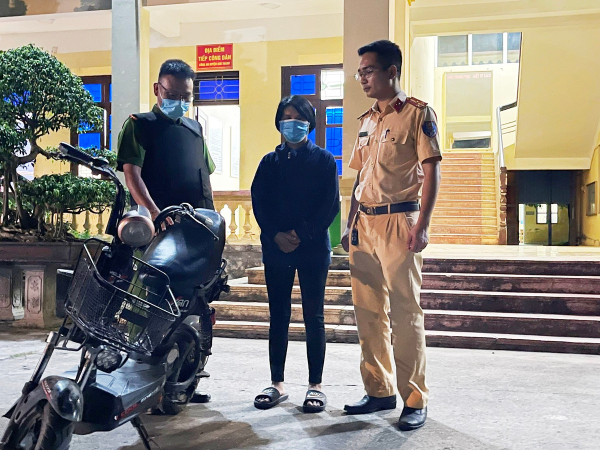 Hai Duong: Di tuan tra, to cong tac 151 bat gap“nu quai”trom tai san