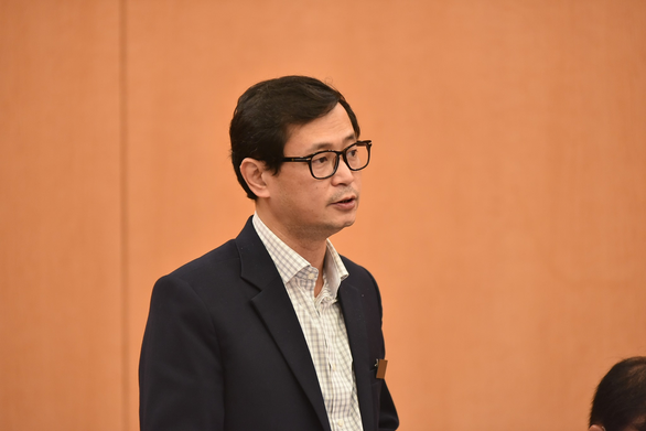  Hà Nội chi tới 41,5 tỷ đồng để mua sắm kit xét nghiệm từ Công ty Việt Á, chiếm 24,14% trong tổng số 172,1 tỷ đồng mà địa phương này đã chi mua sắm kit xét nghiệm Covid-19. Ngày 10/6, Công an Hà Nội khởi tố vụ án, bắt người bị giữ trong trường hợp khẩn cấp đối với ông Trương Quang Việt (49 tuổi), Giám đốc Trung tâm Kiểm soát bệnh tật thành phố Hà Nội (CDC Hà Nội) và một kế toán trưởng CDC Hà Nội để điều tra về hành vi vi phạm quy định về hoạt động đấu thầu gây hậu quả nghiêm trọng. 