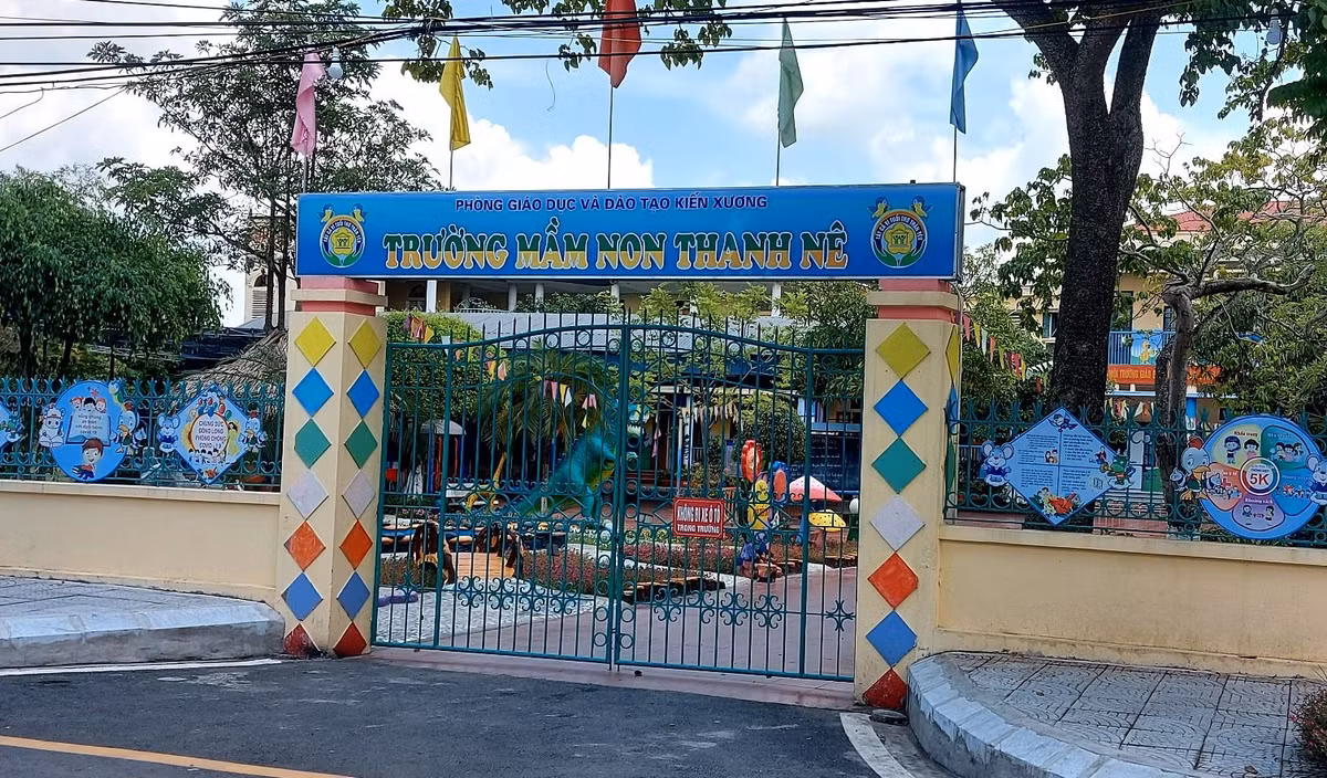 Nu giao vien trong vu “long xao dua” bi tam dung cong tac