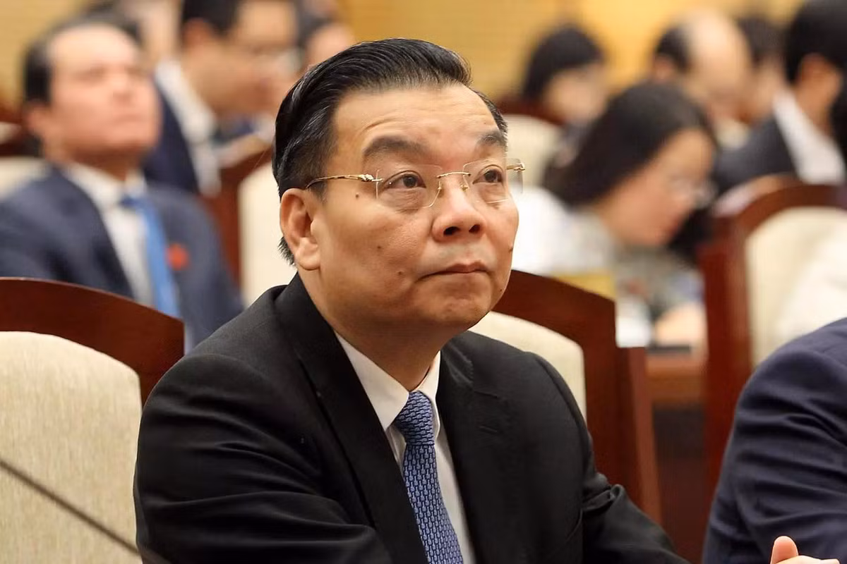  Cựu Bộ trưởng KH&amp;CN Chu Ngọc Anh: Cơ quan Cảnh sát điều tra Bộ Công an đã khởi tố, bắt giam ông Chu Ngọc Anh - nguyên Bộ trưởng Bộ KH&amp;CN về tội “Vi phạm quy định về quản lý, sử dụng tài sản nhà nước gây thất thoát, lãng phí". Ông Chu Ngọc Anh có hành vi vi phạm quy định của pháp luật trong việc giao, quản lý, sử dụng Đề tài khoa học và công nghệ cấp Quốc gia nghiên cứu, chế tạo kit xét nghiệm COVID-19, gây thất thoát, lãng phí tài sản nhà nước.