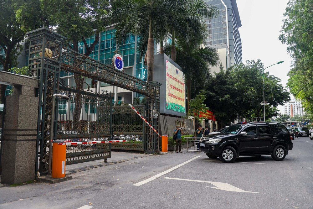 Ngày 18/8/2020, ông Đặng Đức Anh, Viện trưởng Viện vệ sinh dịch tễ Trung ương ký Công văn số 1160/VSDTTW-NCYS gửi Vụ Trang thiết bị và Công trình y tế, theo đó Viện trưởng Viện vệ sinh dịch tễ Trung ương lập lại phiếu kết quả kiểm nghiệm; đồng thời kèm theo giấy chứng nhận kiểm nghiệm trang thiết bị y tế, trong đó kết luận bộ kit xét nghiệm Covid -19 do Công ty Việt Á sản xuất đạt tiêu chuẩn của nhà sản xuất.